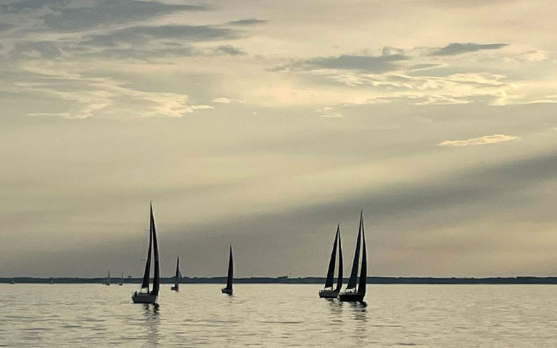 Mac race yacht delivery